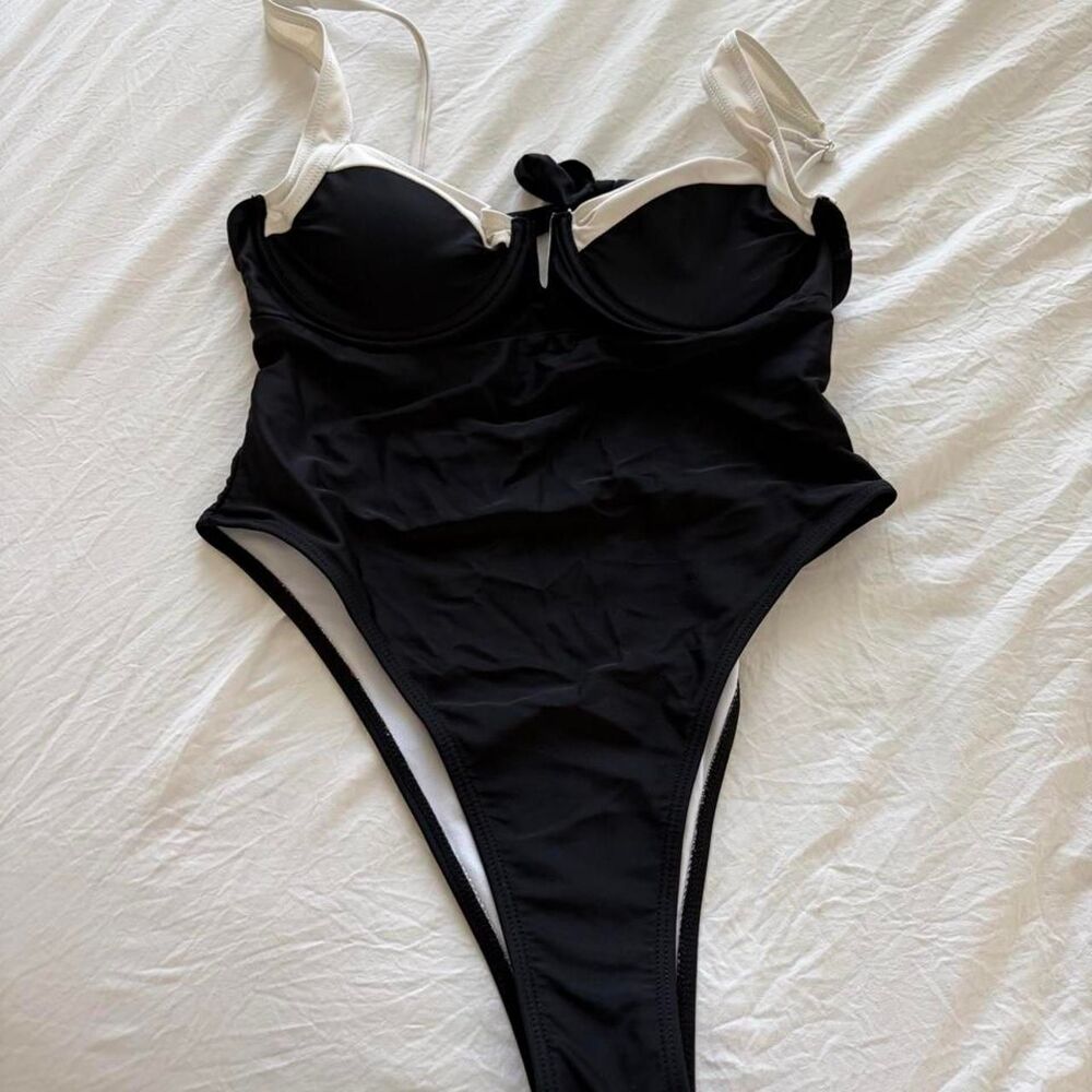 SHEIN Women's Black White One Piece Swimsuit Bathing Suit Summer Swimwear Size M